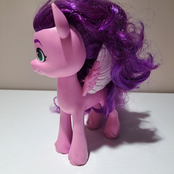 My Little Pony A New Generation Princess Petals Purple Pink Performance Prep - Picture 3 of 6